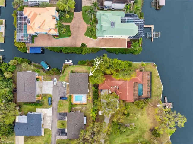 Location, location, location; seconds to the river via boat.