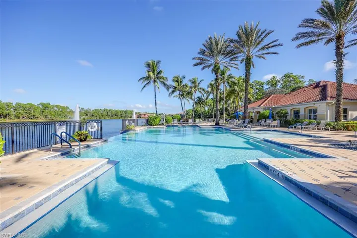 1732  Tarpon Bay S DR, Naples, FL 34119