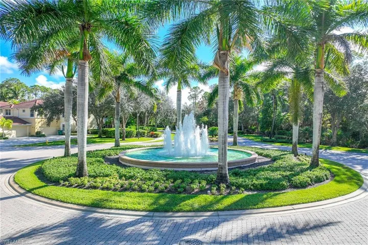 1732  Tarpon Bay S DR, Naples, FL 34119