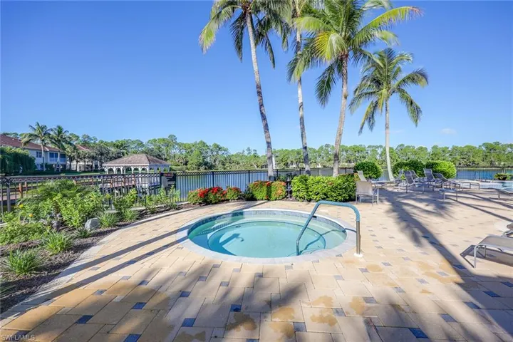 1732  Tarpon Bay S DR, Naples, FL 34119