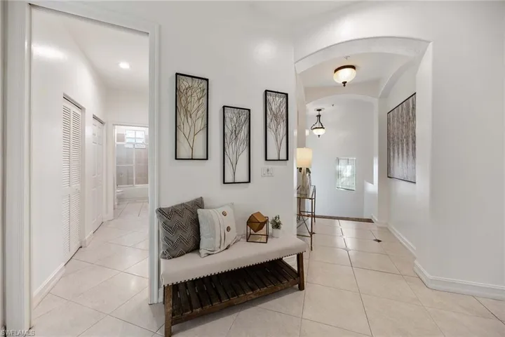 1732  Tarpon Bay S DR, Naples, FL 34119