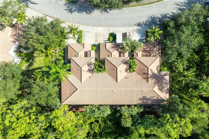 1732  Tarpon Bay S DR, Naples, FL 34119
