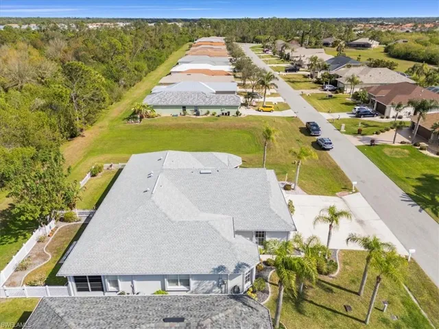 Birds eye view of property