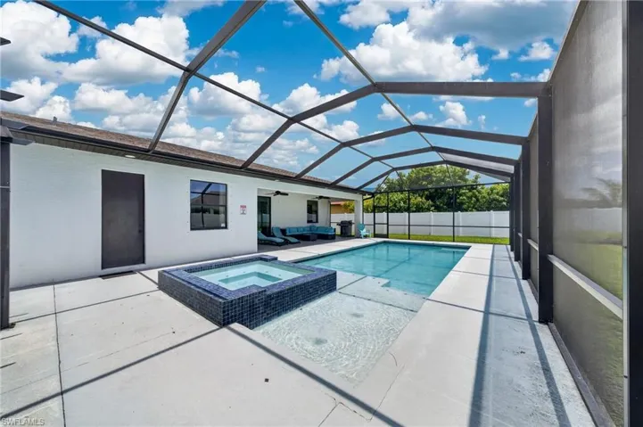 506 Sw 5th St, Cape Coral, Florida 33991