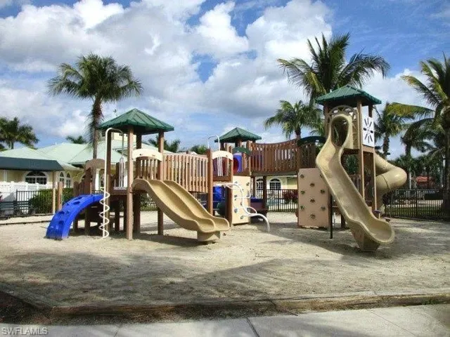 13071 Sandy Key Bend 304, North Fort Myers, Florida 33903