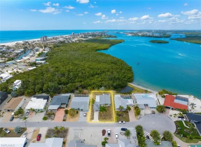 455 Donora Blvd, Fort Myers Beach, Florida 33931