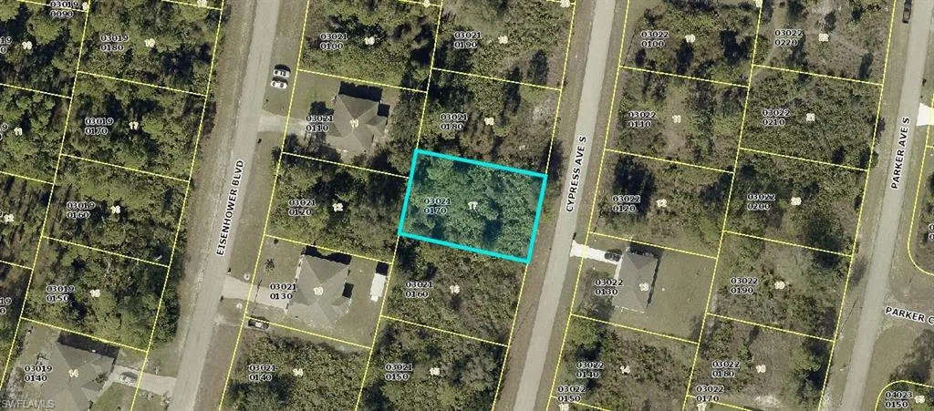 526 Cypress Ave S, Lehigh Acres, Florida 33974