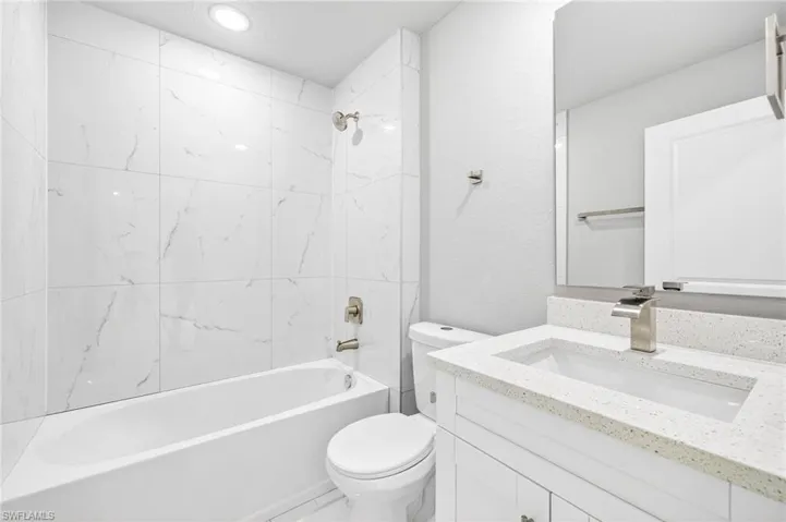 2904  44th W ST, Lehigh Acres, FL 33971
