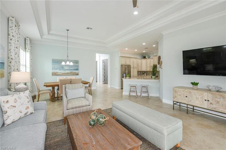 8777  Yucatan  CT, Naples, FL 34112