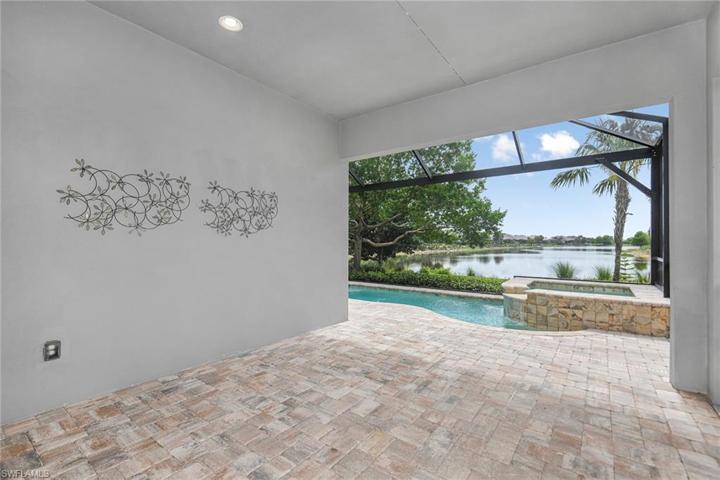 8777  Yucatan  CT, Naples, FL 34112
