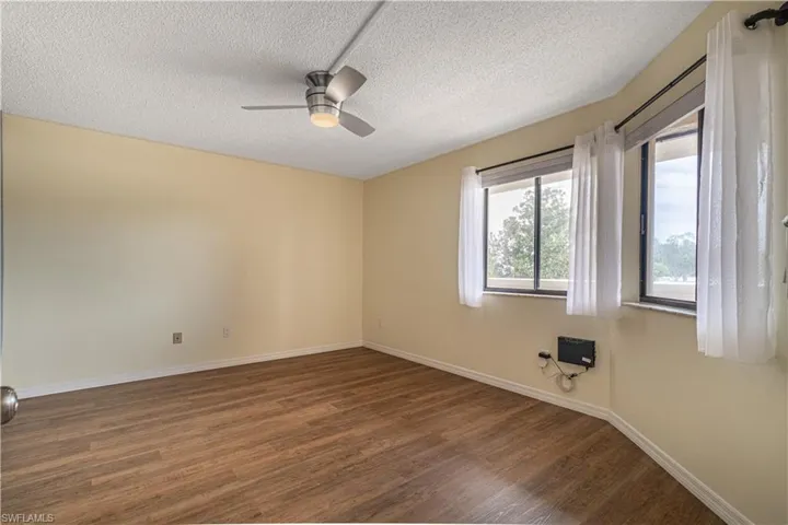 7410  Lake Breeze  DR, Fort Myers, FL 33907