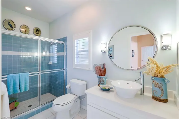 En suite Bathroom with Pool access off Bedroom #3