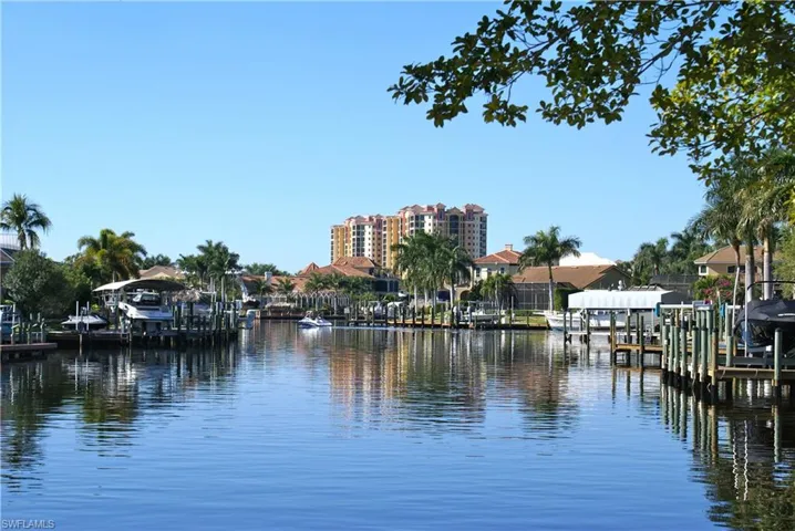 2825 Diplomat Pkwy W, Cape Coral, Florida 33993