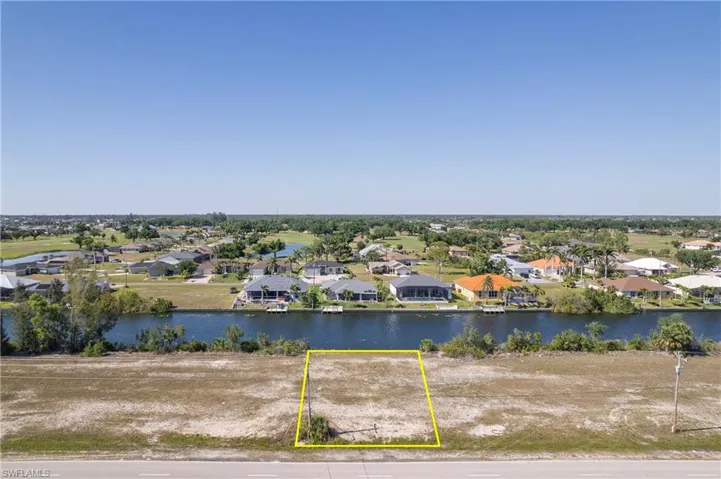 Vacant land parcel featuring a clear building area