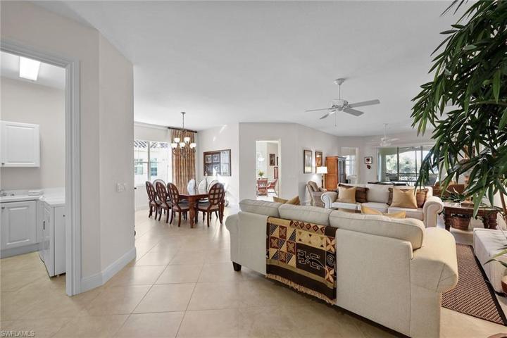 3745  Montreux  LN, Naples, FL 34114