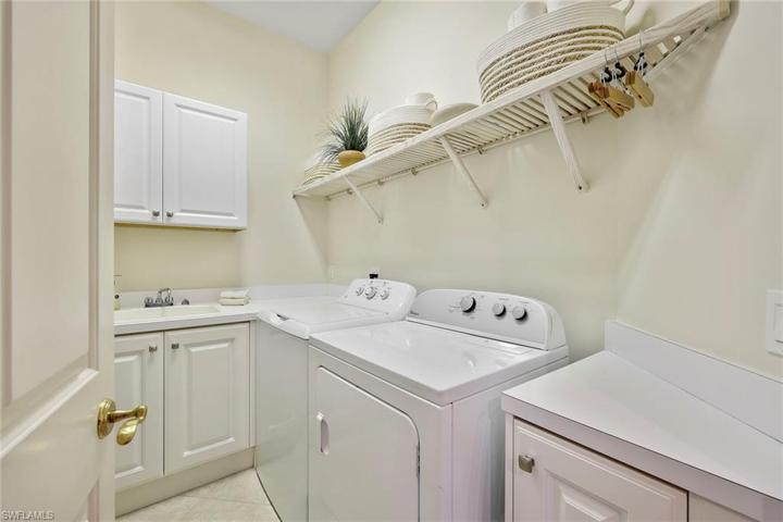 3745  Montreux  LN, Naples, FL 34114