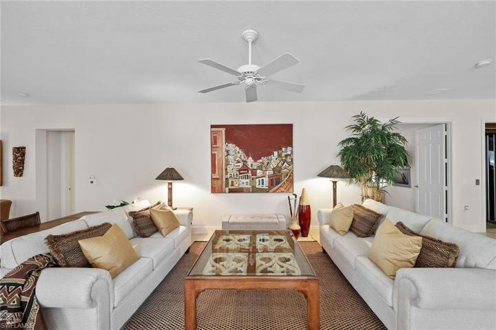 3745  Montreux  LN, Naples, FL 34114