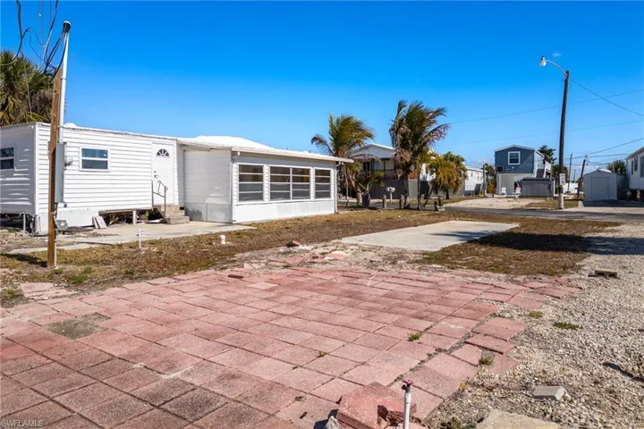 4 Helen Ln, Fort Myers Beach, Florida 33931