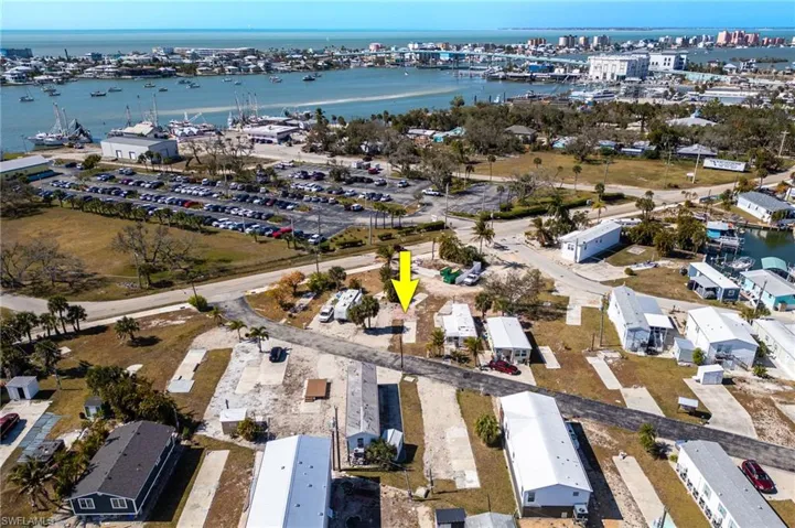 4 Helen Ln, Fort Myers Beach, Florida 33931