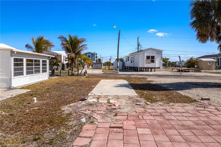 4 Helen Ln, Fort Myers Beach, Florida 33931