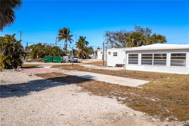4 Helen Ln, Fort Myers Beach, Florida 33931