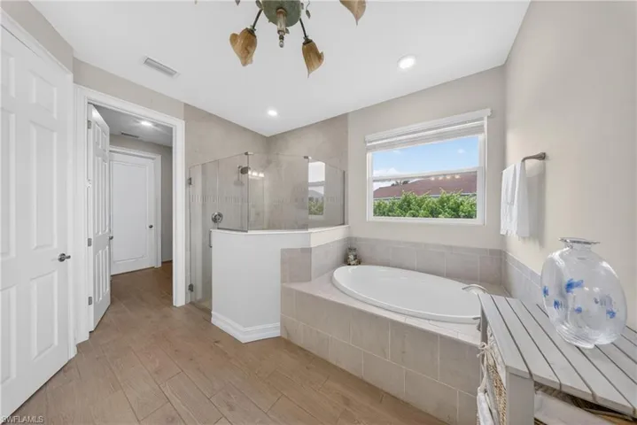 18698  Royal Hammock  BLVD, Naples, FL 34114