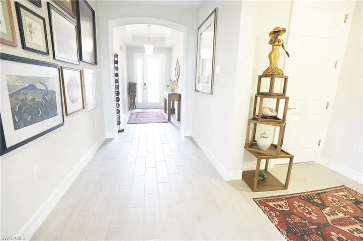 18698  Royal Hammock  BLVD, Naples, FL 34114