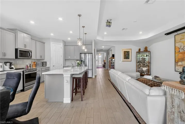 18698  Royal Hammock  BLVD, Naples, FL 34114