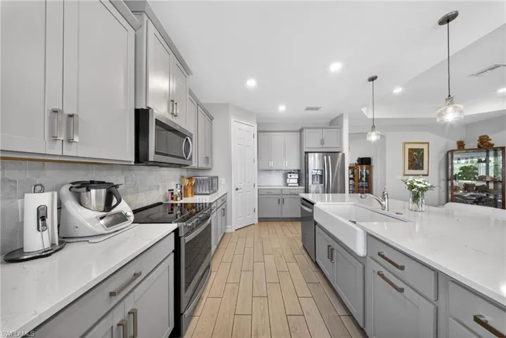 18698  Royal Hammock  BLVD, Naples, FL 34114