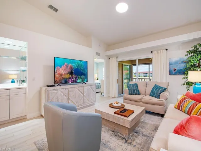 2790 Cypress Trace Cir 2226, Naples, Florida 34119