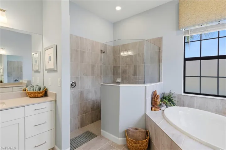 11674 Canopy Loop, Fort Myers, Florida 33913