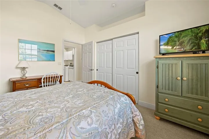 Second bedroom showing closet space