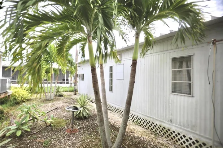 View of side of home