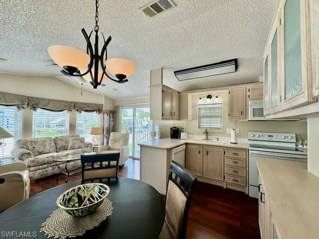 502  Cheetah  DR, Naples, FL 34114
