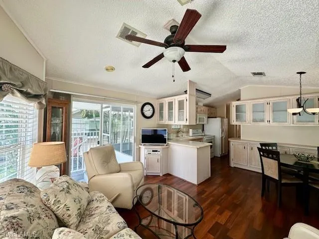502  Cheetah  DR, Naples, FL 34114