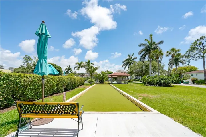 1084 Forest Lakes Dr 7205, Naples, Florida 34105