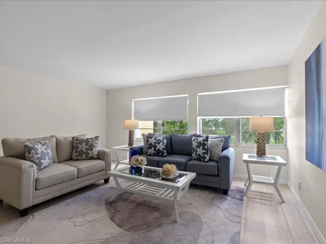 1084 Forest Lakes Dr 7205, Naples, Florida 34105