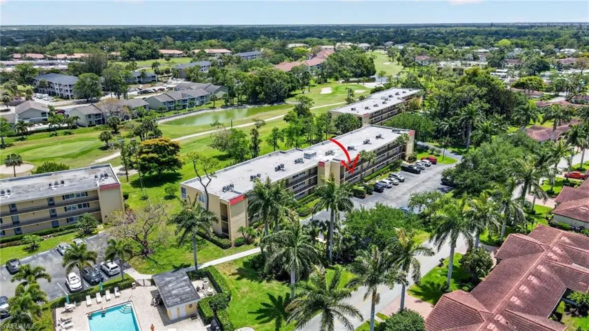 1084 Forest Lakes Dr 7205, Naples, Florida 34105
