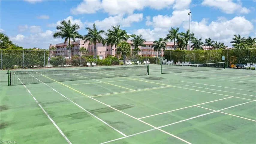 1084 Forest Lakes Dr 7205, Naples, Florida 34105