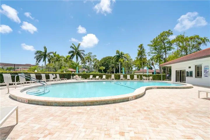 1084 Forest Lakes Dr 7205, Naples, Florida 34105