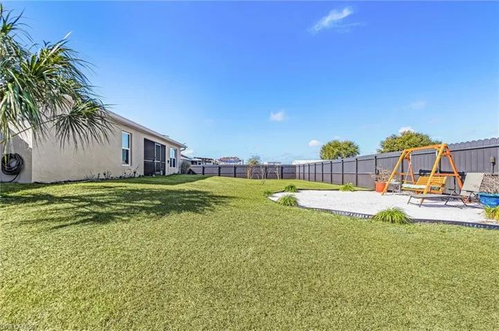 9032 Meadow Cir, Labelle, Florida 33935
