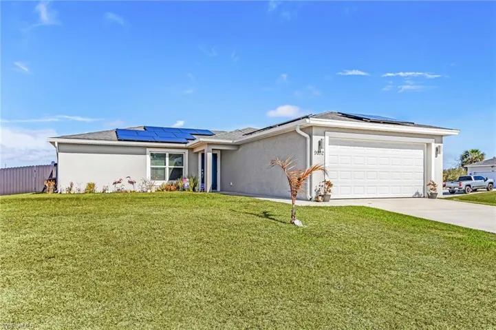 9032 Meadow Cir, Labelle, Florida 33935