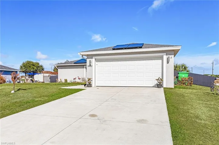 9032 Meadow Cir, Labelle, Florida 33935