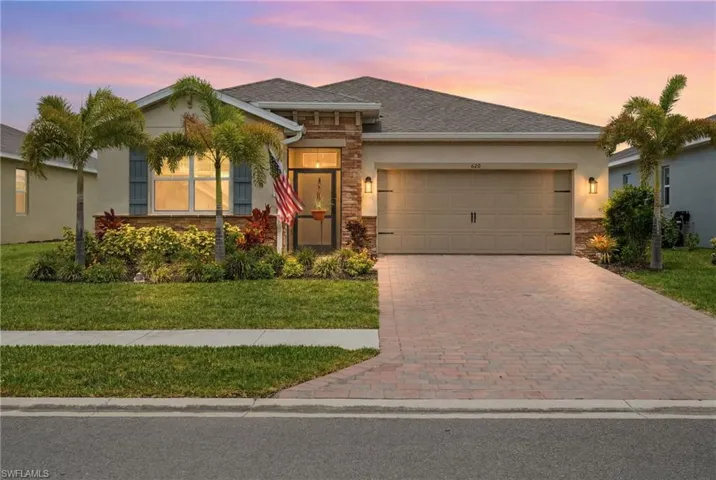 628 Parkshore Lake Ave, Cape Coral, Florida 33993
