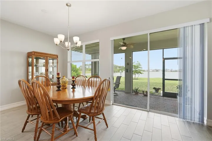 628 Parkshore Lake Ave, Cape Coral, Florida 33993