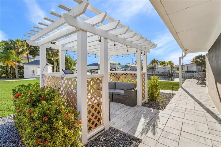 2823 8th Ave, St. James City, Florida 33956