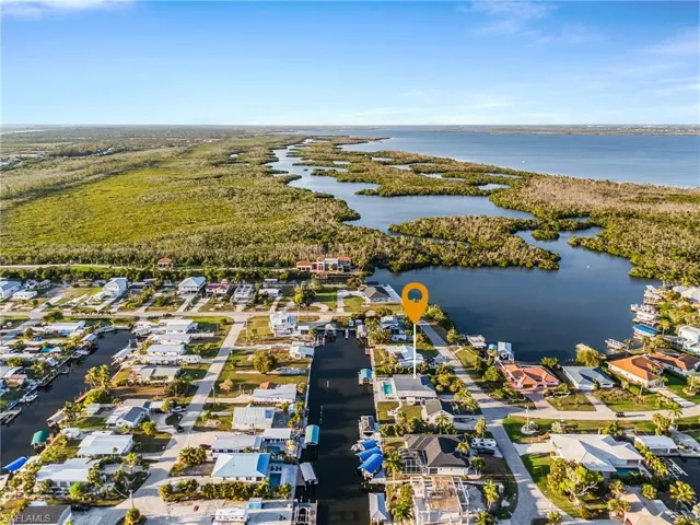 2823 8th Ave, St. James City, Florida 33956