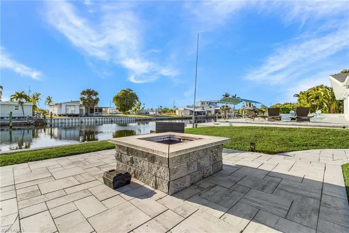 2823 8th Ave, St. James City, Florida 33956