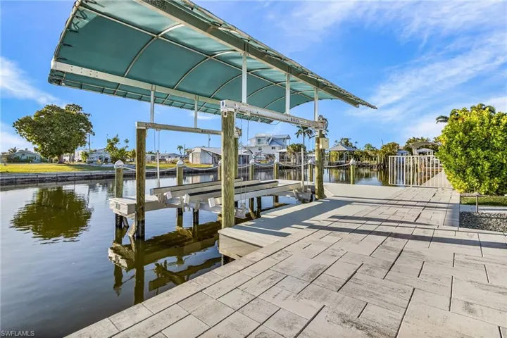 2823 8th Ave, St. James City, Florida 33956