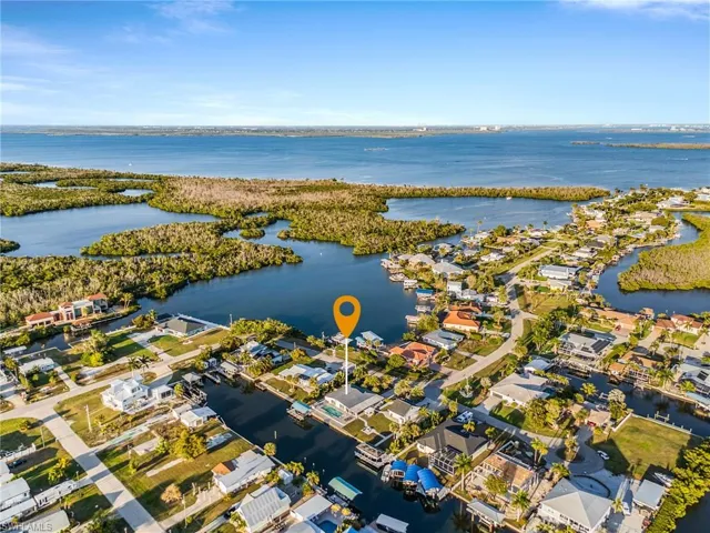 2823 8th Ave, St. James City, Florida 33956